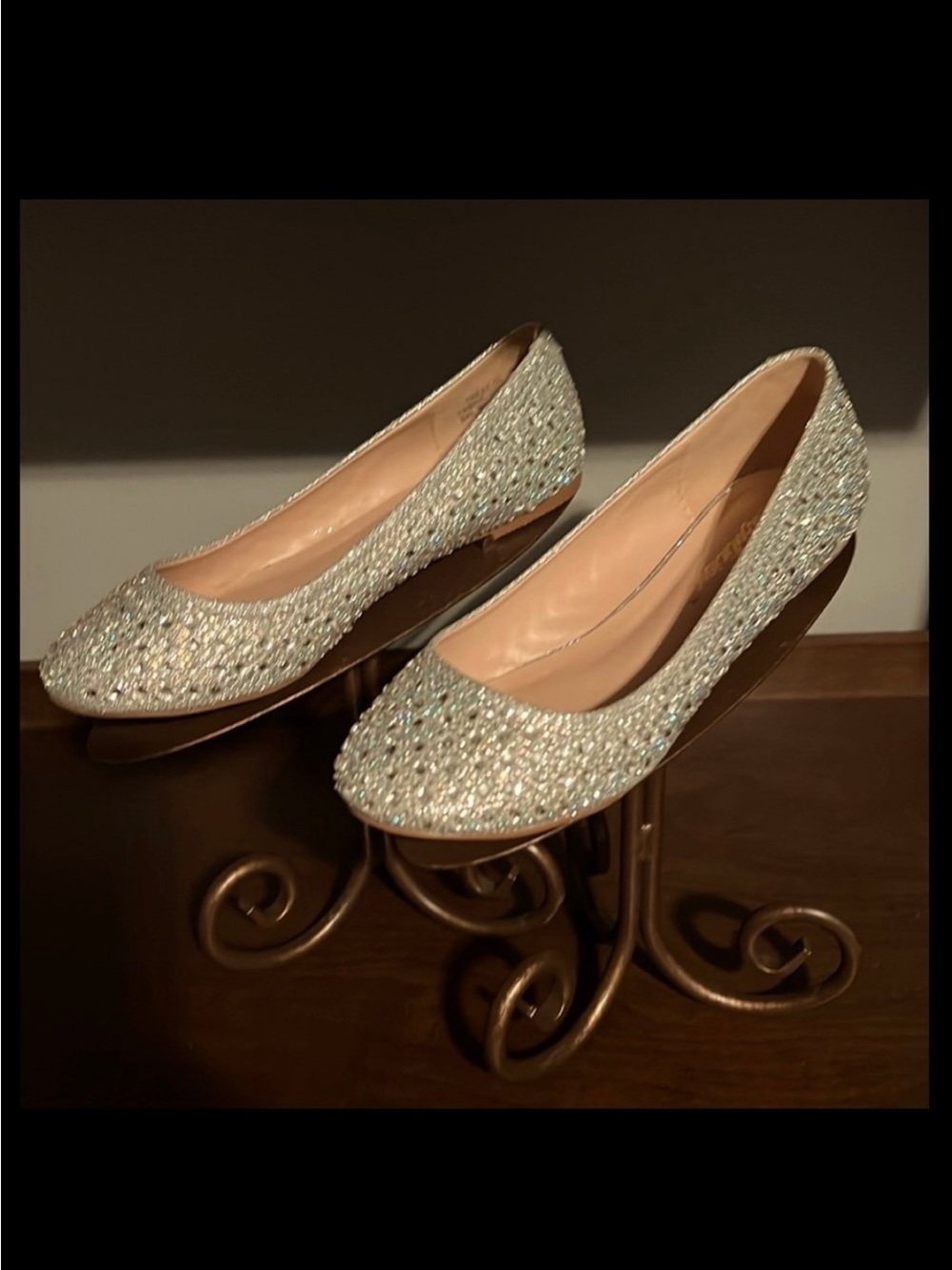 Fabulicious Sparkling Crystal-Embellished Silver Ballet Flats for Women 5M,6M